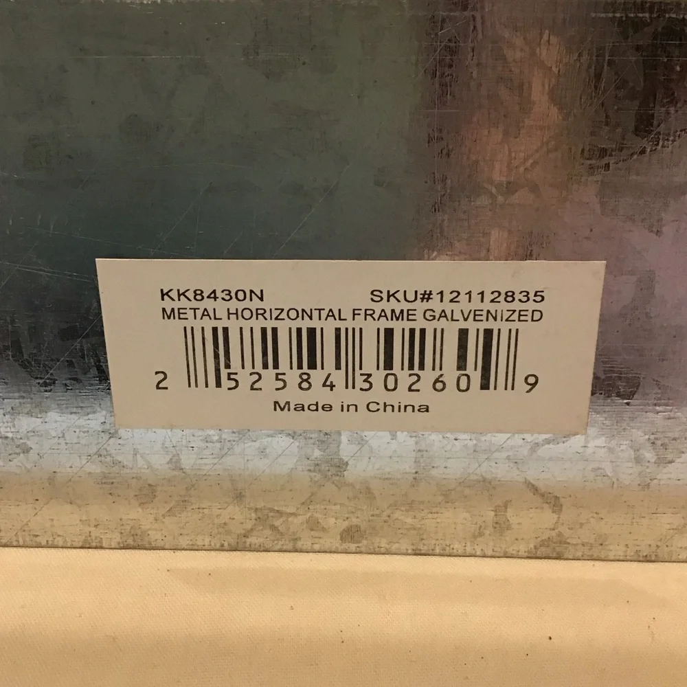 Scalloped Edge Metal Display/Frame